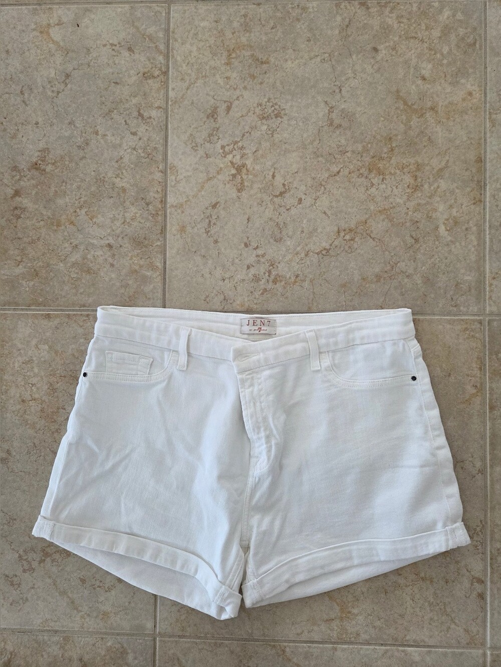 Jen 7 White Shorts